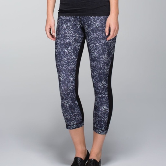 Lululemon Journey Crop Leggings - Picture 4 of 13